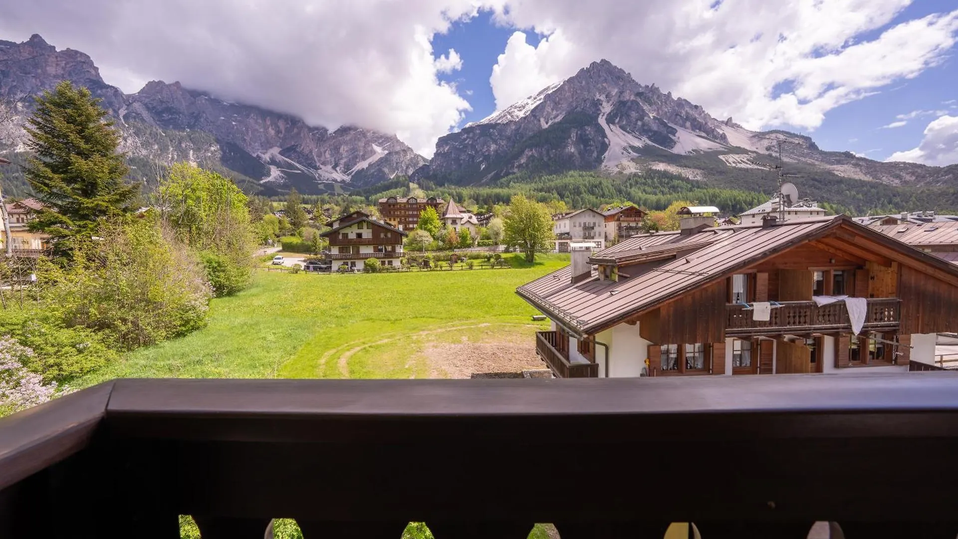 דירה סאן ויטו די קדורה Spacious Alpine Loft With Stunning Antelao Views איטליה