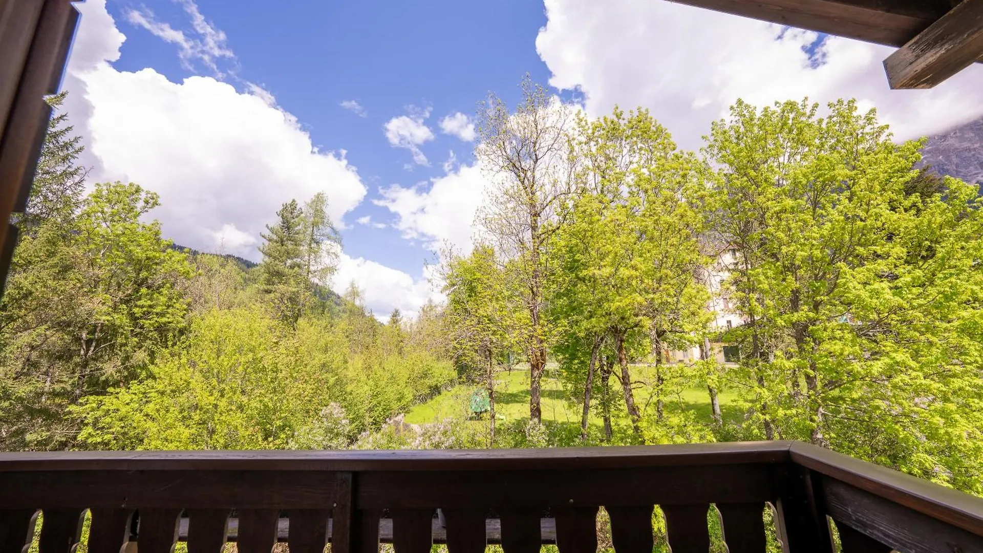 Spacious Alpine Loft With Stunning Antelao Views سان فيتو دي كادوري 0*,
